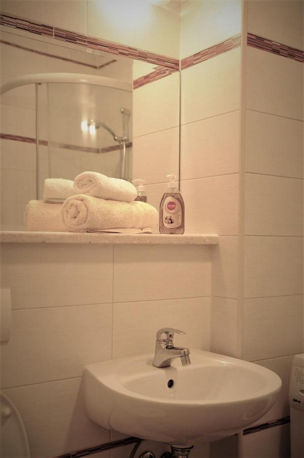 Apartment Mejtas With Free Parking ซาราเยโว ภายนอก รูปภาพ